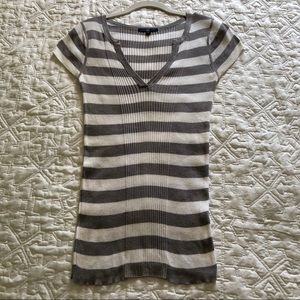Gap Short Sleeve V Neck Knit Top